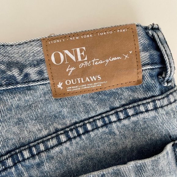 One teaspoon Outlaws Distressed Denim Shorts 26 - Picture 9 of 10